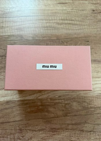 Miu Miu ürünü