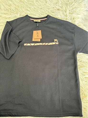 Burberyy tshirt