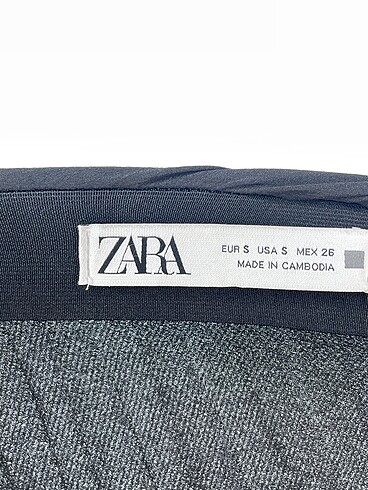s Beden siyah Renk Zara Midi Etek %70 İndirimli.