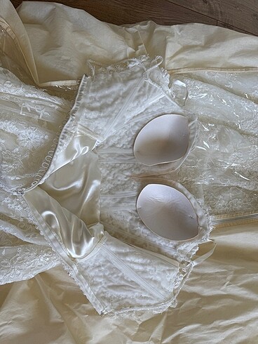 Aysira 2023 model helen gelinlik - Görsel 12