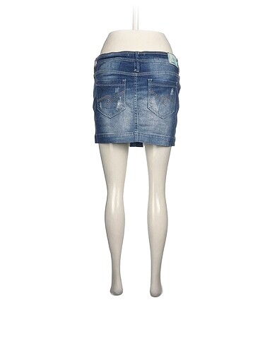 40 Beden Bershka Mini Etek %70 İndirimli.