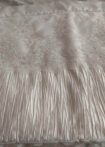 İşlemeli Beyaz Parlak Yatak Örtüsü - Görsel 6