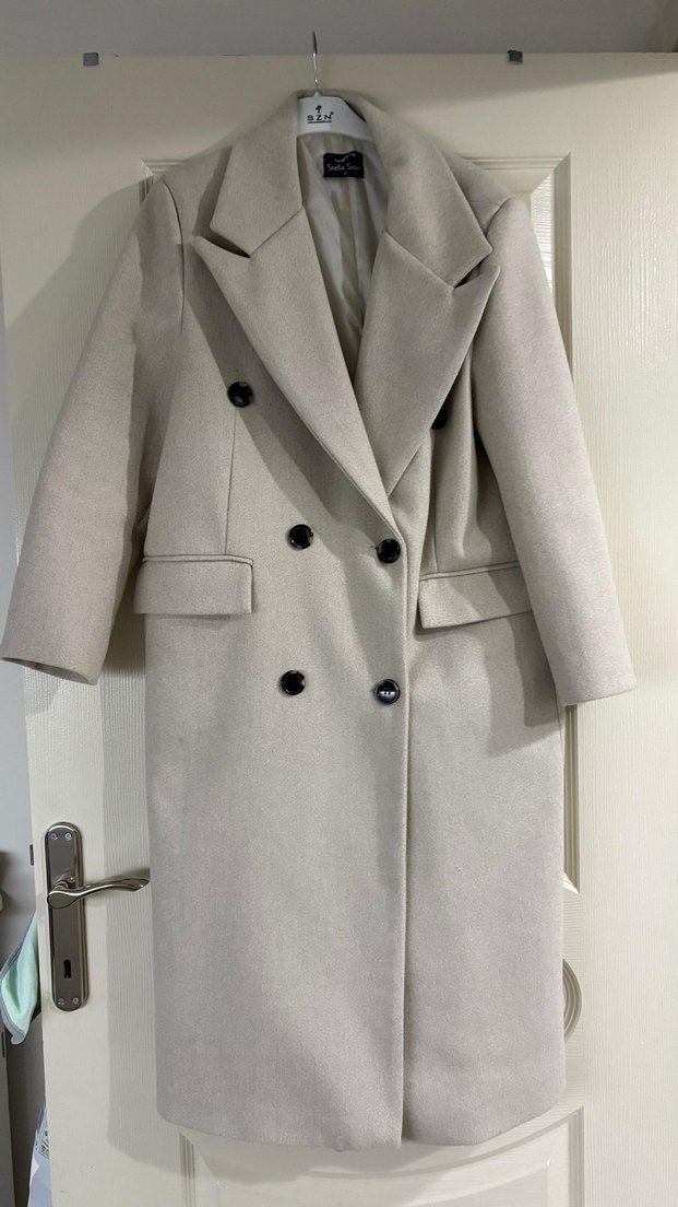 Düğmeli Bej Kadın Uzun Kaban - Görsel 2