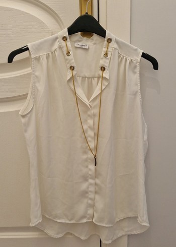 Zincir Detaylı Beyaz Kolsuz Kadın Bluz - Görsel 2