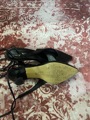 39 Beden Stiletto