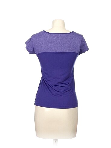 l Beden Diğer T-shirt %70 İndirimli.