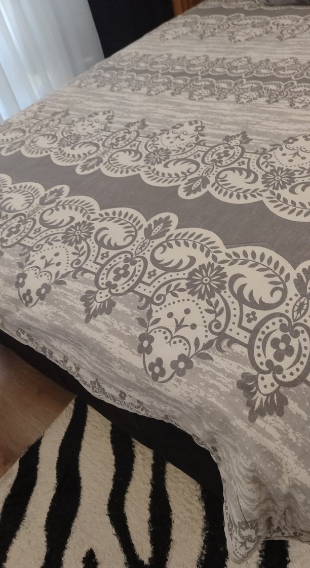 Gri Desenli çift kişilik pike yatak örtüsü yastık kılıfsız - Görsel 3