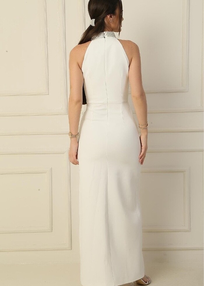 Taş detaylı önü yırtmaçlı uzun elbise - Görsel 4