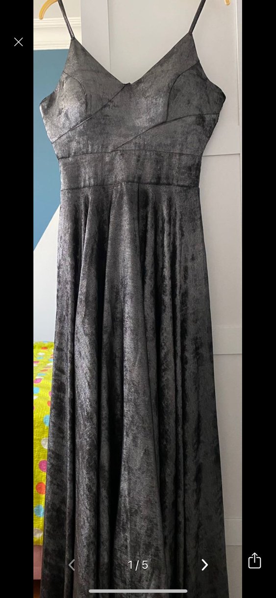 Gri V Yakalı Uzun Askılı Gotik Abiye - Görsel 5