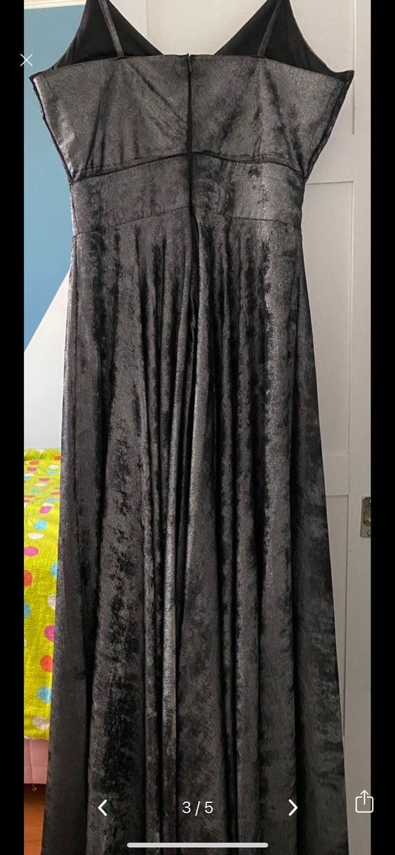 Gri V Yakalı Uzun Askılı Gotik Abiye - Görsel 2