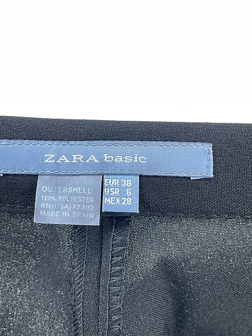 38 Beden siyah Renk Zara Düz Kesim %70 İndirimli.
