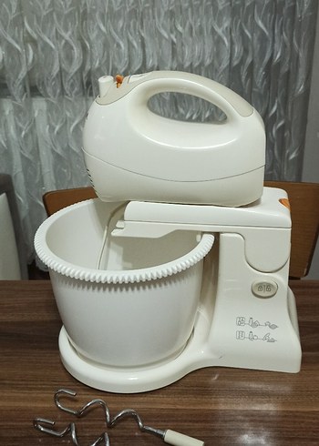  Beden Tefal Prepline Standlı Mutfak Mikseri