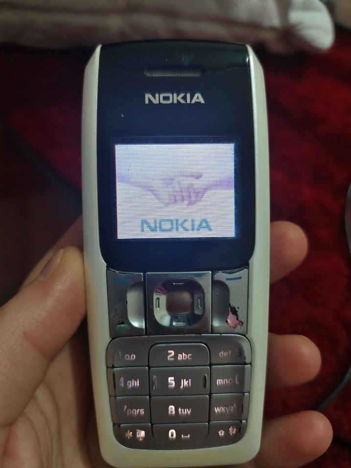 Beyaz Nokia Tuşlu Telefon - Görsel 4