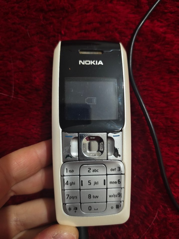 Beyaz Nokia Tuşlu Telefon - Görsel 2