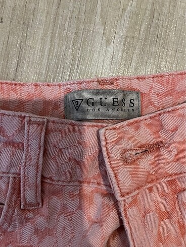 27 Beden pembe Renk Guess Pembe Şort ????