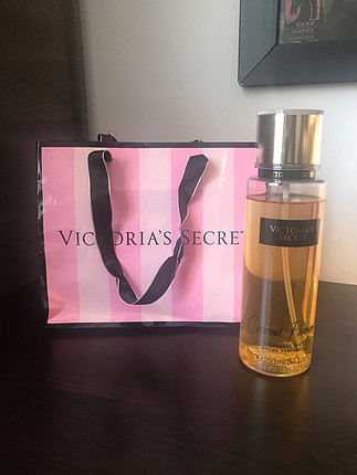 Victoria?s Secret Coconut Passion