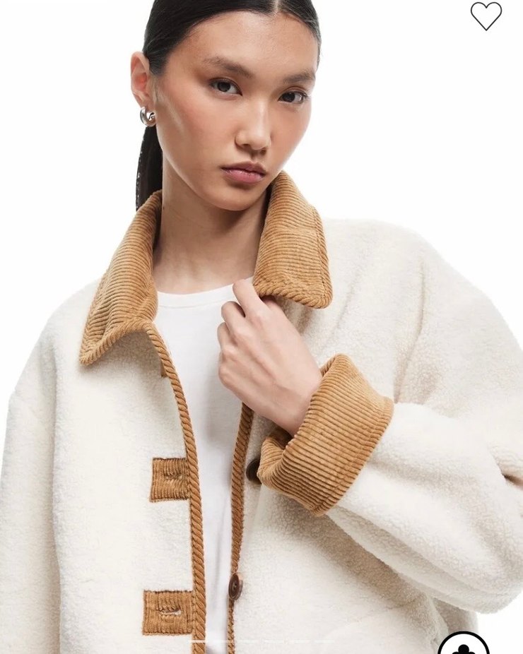 Kürk Detaylı Beyaz Midi Kadın Ceket - Görsel 3