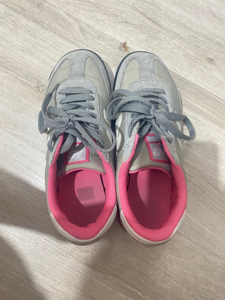 Gri ve Pembe Kadın Spor Ayakkabı Velcro Bağcıklı - Görsel 3