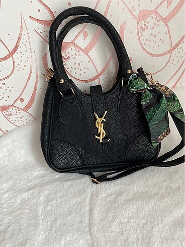 Beden Yves Saint Laurent
