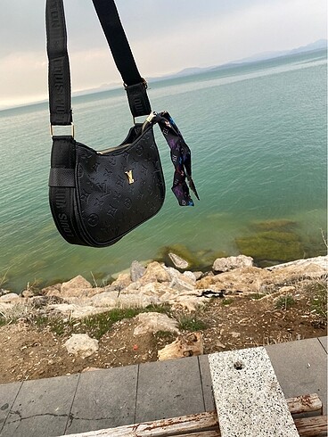  Beden LV siyah çapraz çanta