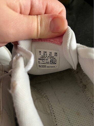 35 Beden beyaz Renk Puma kız ayakkabı