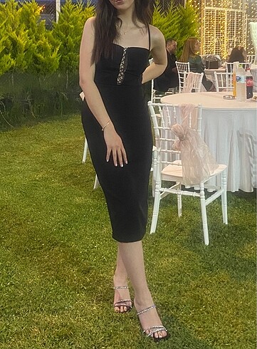 Trendyolmilla siyah midi elbise