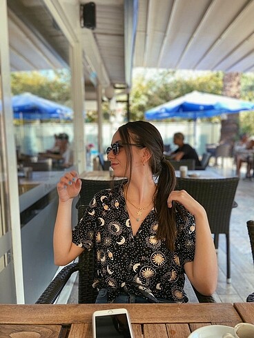 Trendyolmilla desenli kısa kol gömlek