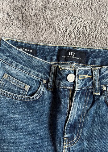 xs Beden Mavi Rahat Kesim Mom Denim Kadın Jean