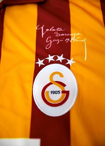 s Beden kırmızı Renk Galatasaray 100. Yıl Forması