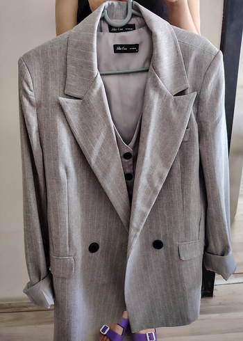 Gri Kadın Düğmeli Keten Blazer Ceket takım