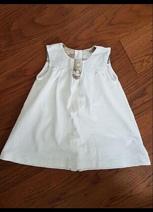 Burberry krem rengi elbise 3-6 ay