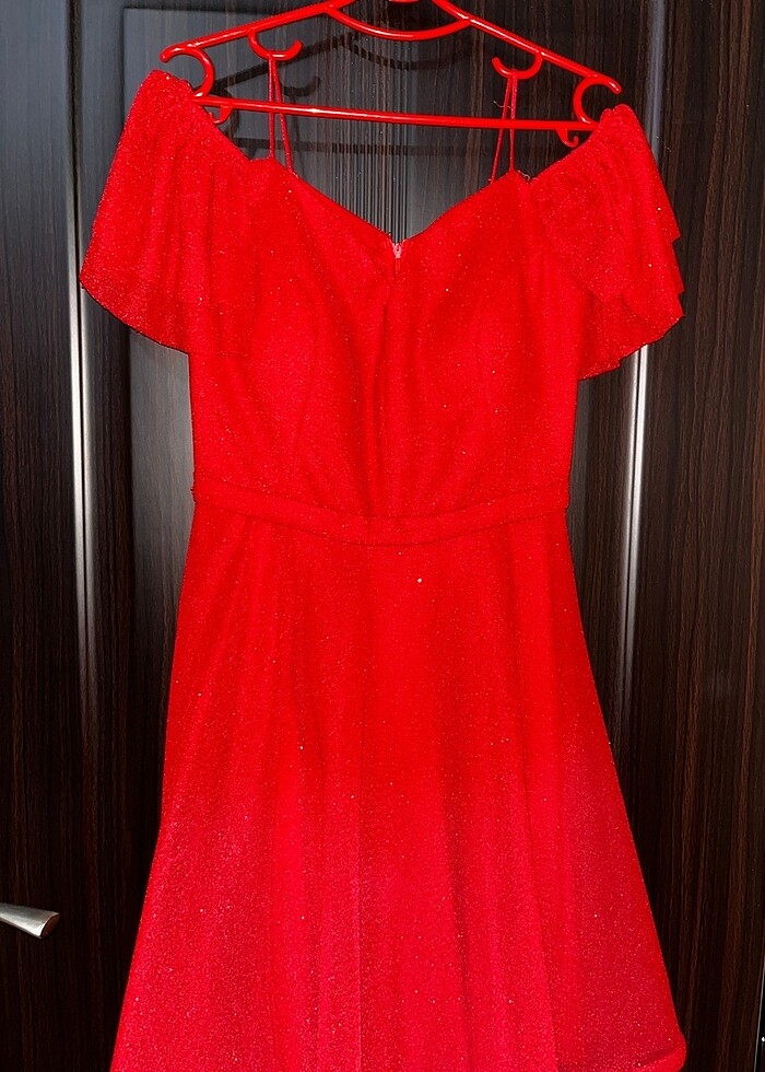 Kırmızı diz boyunda abiye - Görsel 3