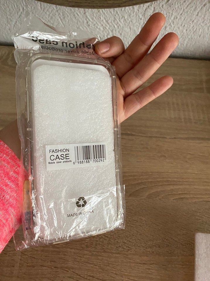 Beyaz Elastik İnek Desenli Telefon Kılıfı - Görsel 2