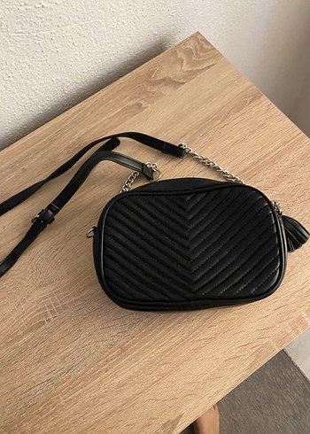 stradivarius Zincir Detaylı Siyah Deri Kadın Çanta