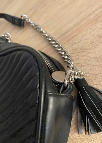 Stradivarius stradivarius Zincir Detaylı Siyah Deri Kadın Çanta