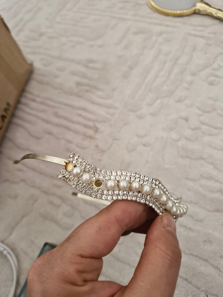 İnci ve Taşlı Metal Saç Tokası - Görsel 3