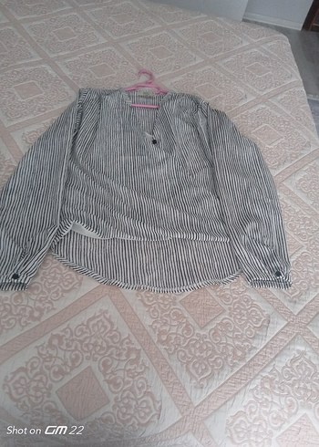 Gri Çizgili Pamuklu V Yaka Kadın Gömlek - Görsel 6