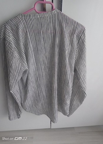 Gri Çizgili Pamuklu V Yaka Kadın Gömlek - Görsel 2