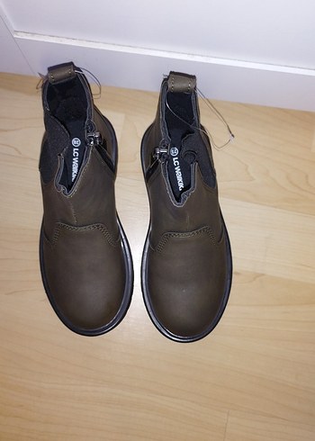 Erkek Çocuk Bot - Görsel 4