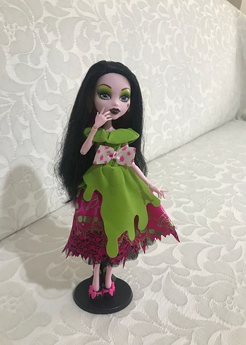 Beden Monster high Draculaura