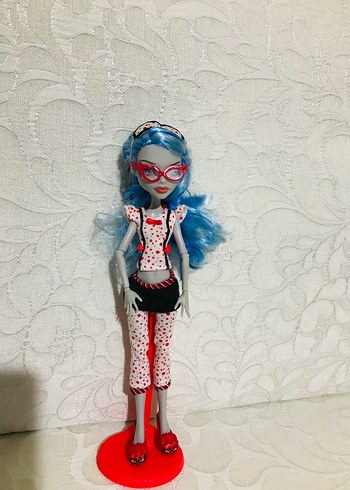 Monster High Ghoulia Dead Tired
