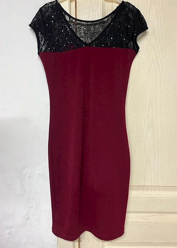 Bordo Dantel Detaylı Midi Elbise
