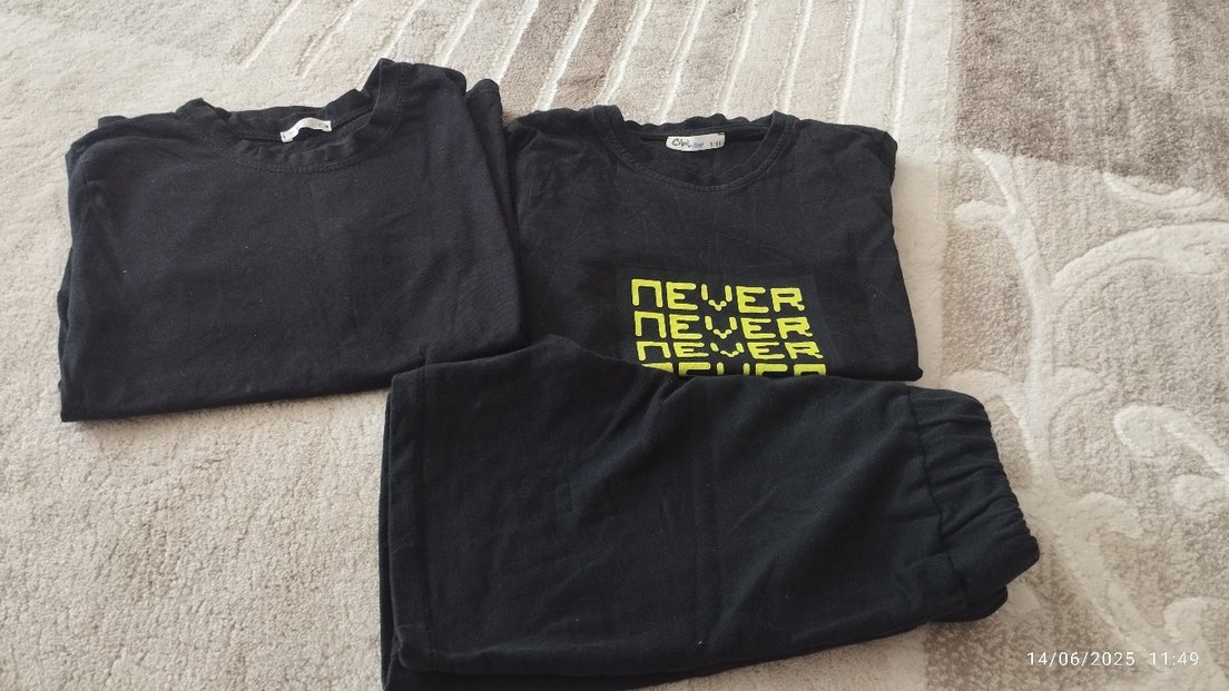 8-9 yaş Erkek Siyah Baskılı Rahat Kesim Şort Takım - Görsel 3