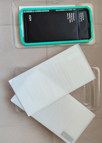 ESR iPhone 12/12 Pro Temperli Cam Ekran Koruyucu 2'li - Görsel 4