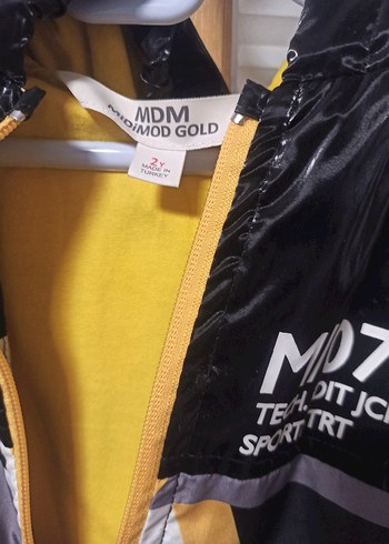 Erkek Çocuk Siyah Kapüşonlu Fermuarlı Ceket - Görsel 2