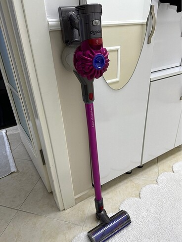 Dyson v7