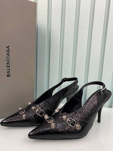 Balenciaga topuklu