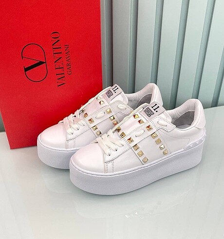Valentino Rockstud Sneaker