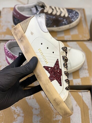 Golden Goose Super Star Sneaker