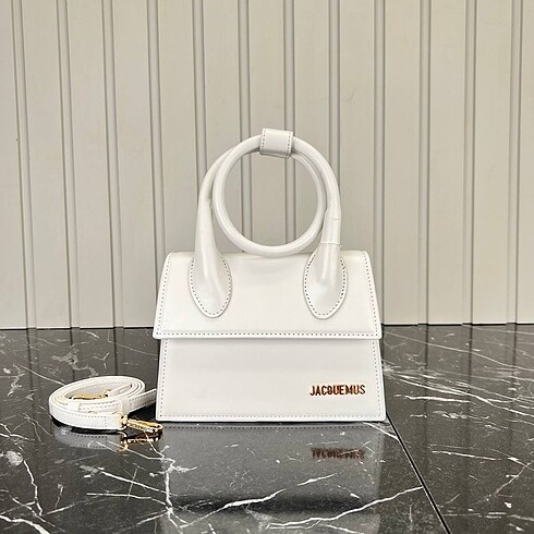 Beden Jacquemus bag